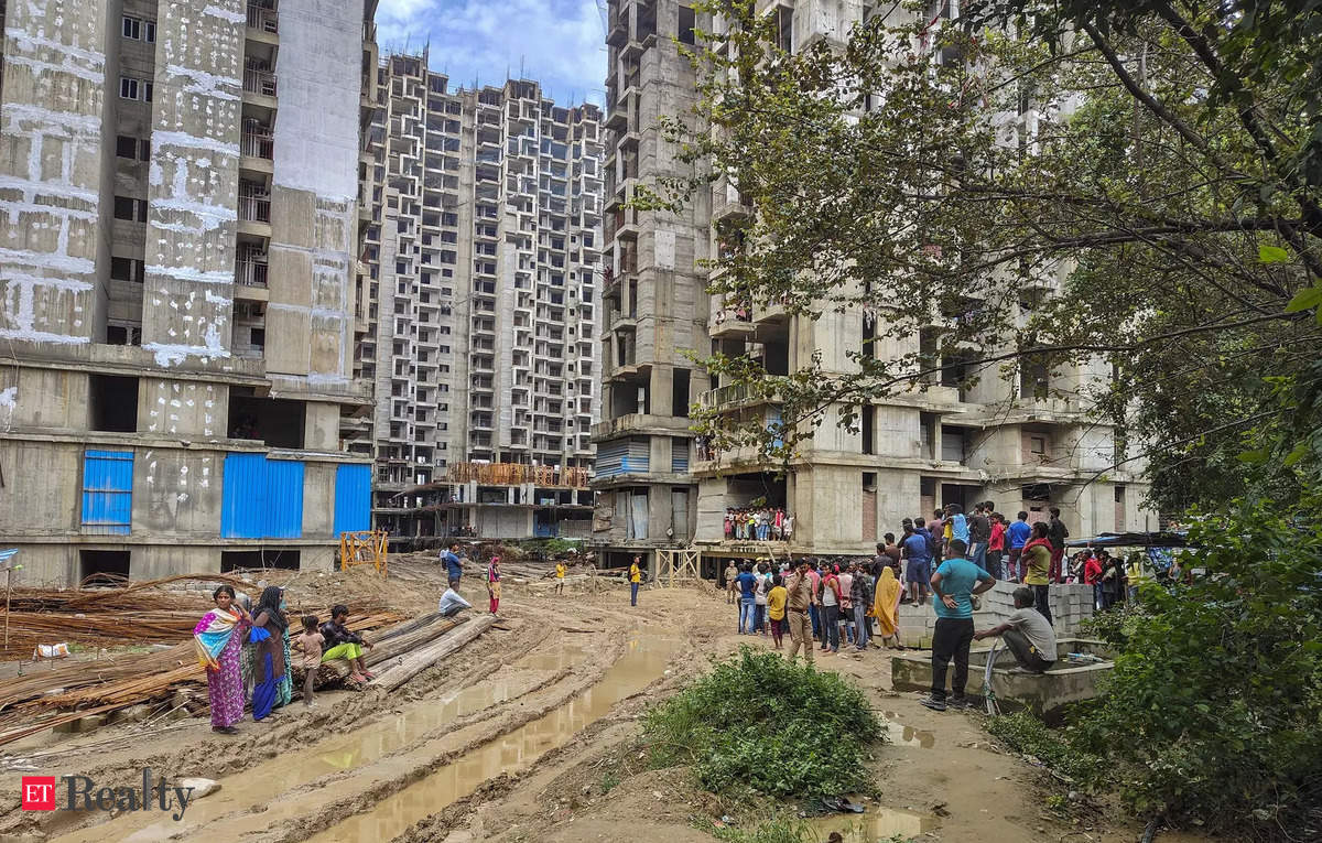 noida more built up area for amrapali projects sale to fund completion