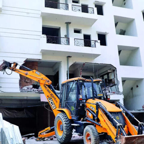 5 Buildings Of Paradiso To Be Brought Down, But Not Like Noida Twin Towers, ET RealEstate