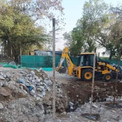 Hydraa razes illegal encroachments near Ameenpur lake, ET RealEstate