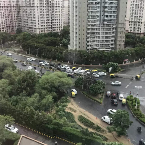 DLF 1 residents complain about inadequate social infrastructure, ET RealEstate