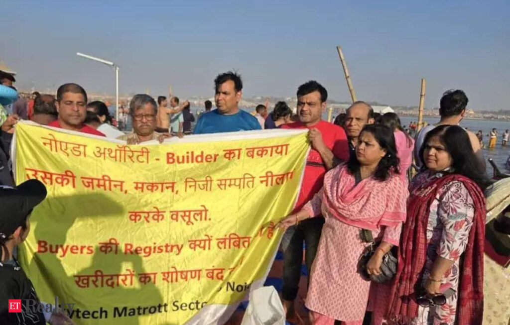 Residents of 32 societies in Noida protest against registry delay, ET RealEstate