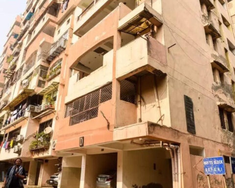 DDA begins process to demolish signature view apartments in Delhi's Mukherjee Nagar, ET RealEstate