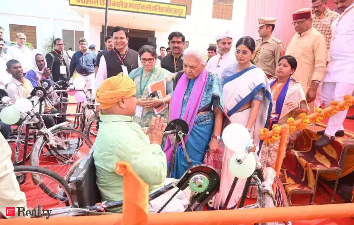 Uttar Pradesh governor distributes certificates, house keys to beneficiaries in Mirzapur, ET RealEstate