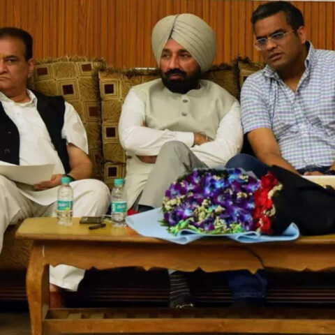 Chandigarh residents associations seeks MP intervention on civic issues, ET RealEstate