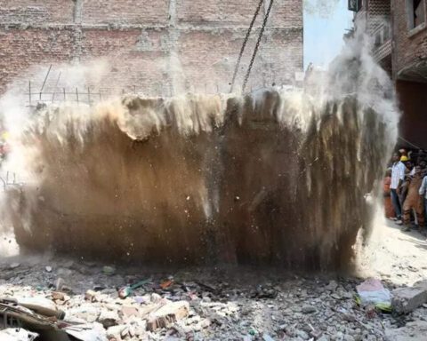 Responsibility of stopping illegal construction lies with civic bodies: Delhi government, ET RealEstate